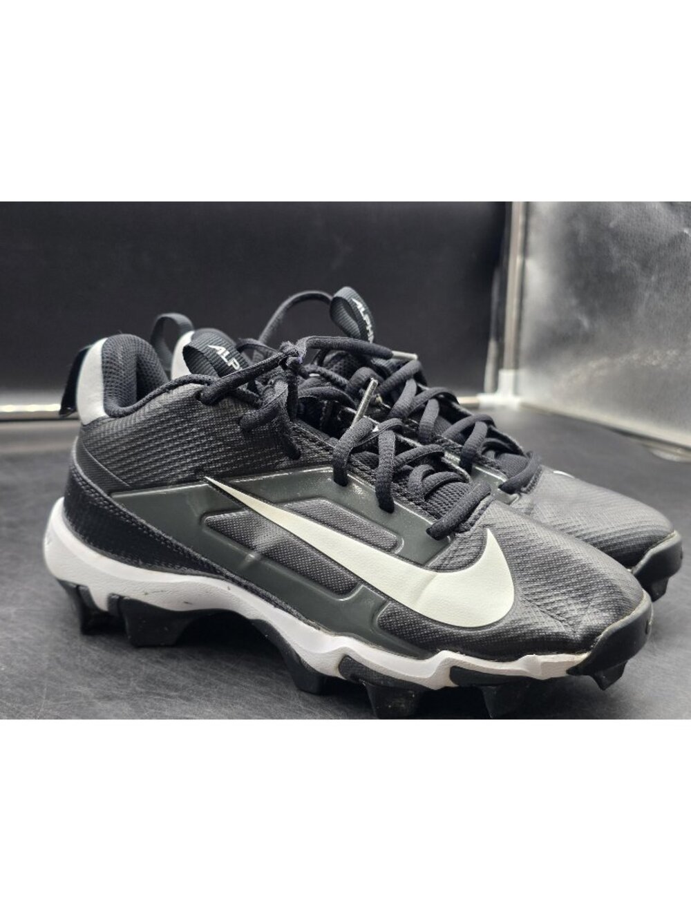 Nike Alpha Shoes Youth Size 3.5Y Black Baseball Cleats FQ4012-001 Stains